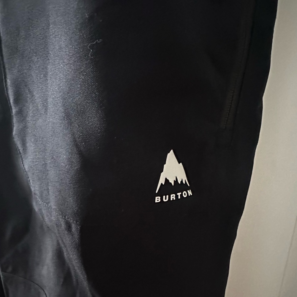 Burton Black Bib (Women’s) Size Medium